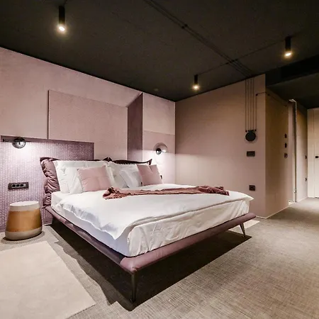 Vista Hills Excelsior