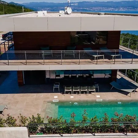 Vista Hills Excelsior *